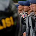 Polisi Menyerahkan 2 Simpatisan KNPB ke Kejaksaan