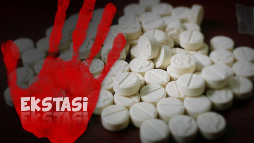 Bareskrim Menangkap 2 Wanita Pemilik Ekstasi di Kafe Senopati