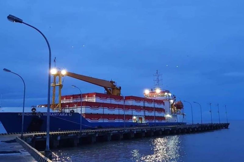 Kemenhub Salurkan 7.800 Ton Semen salurkan ke Pulau Terpencil