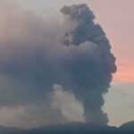 Gunung Dukono Meletus