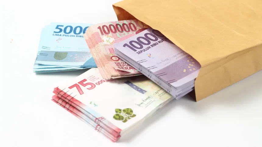 Mengikuti Kiat Menjadi Pahlawan Finansial bagi Keluarga