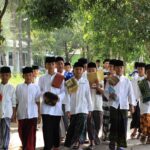 Menko PMK Mendorong Para Santri untuk Menjadi Pemimpin Masa Depan