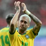 Neymar Akan Menjalani Operasi Lutut di Brazil