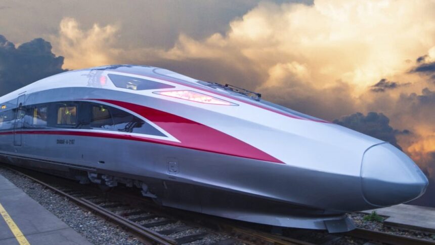 Prestasi Kereta Cepat Whoosh Dibahas oleh KCIC dalam Forum Internasional