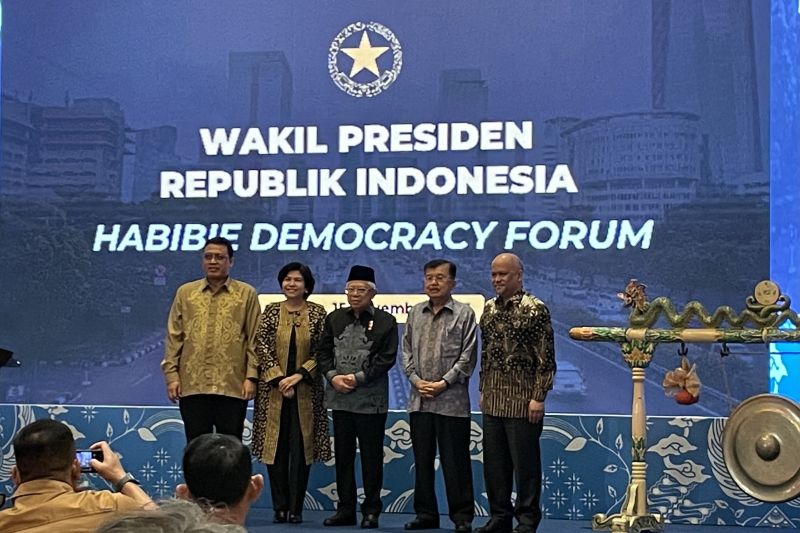 Wakil Presiden Ma’ruf Amin Mengapresiasi Peran BJ Habibie dalam Transformasi Demokrasi Indonesia