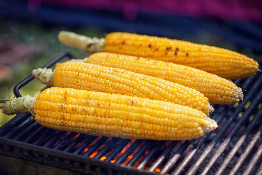 4 Metode Membakar Jagung untuk Memastikan Kematangan yang Merata