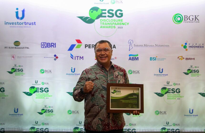 Bank BJB Raih Penghargaan dan Meneguhkan Komitmen Terhadap Bisnis Berkelanjutan