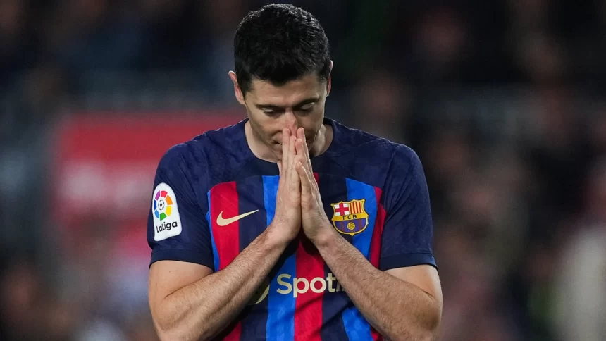 Barcelona Memikirkan Opsi Jual Robert Lewandowski pada Musim Panas 2024