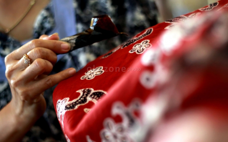 Melestarikan Batik Buatan Tangan sebagai Upaya Pemeliharaan Nilai Tambah