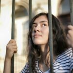 Perempuan Tertawan dalam Penjara Bernama Kekerasan Dalam Rumah Tangga