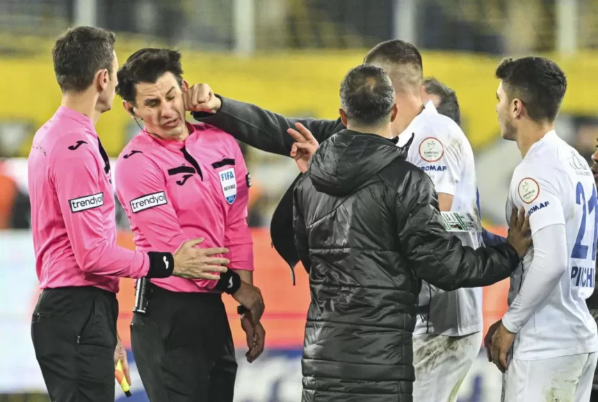 Presiden Klub Turki yang Memukul Wasit Telah Ditangkap