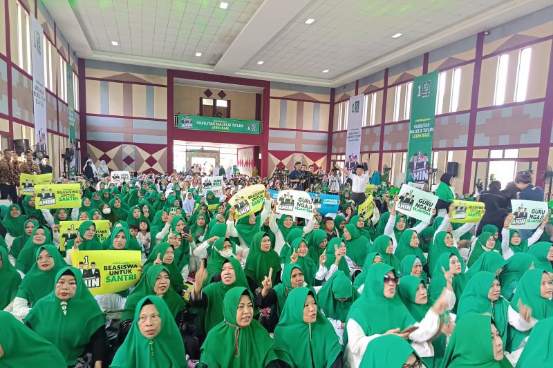 Ratusan Emak-Emak dari Majelis Taklim Kabupaten Bekasi Antusias Sambut Kedatangan Muhaimin