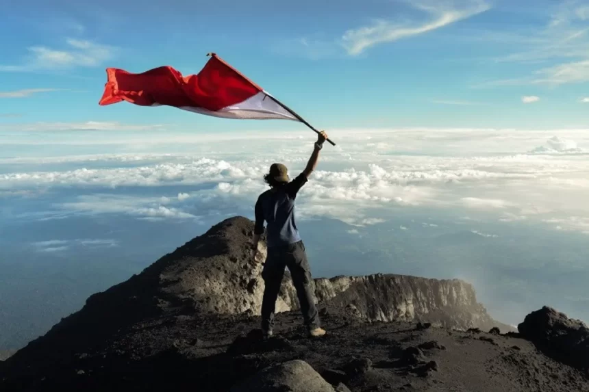 Rekomendasi Destinasi Pendakian Gunung Di Indonesia