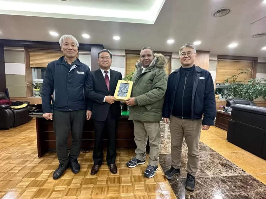 Wamenaker Kunjungi Korea Selatan untuk Membahas Sertifikasi Halal