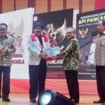 BPIP Menyerahkan 7 Buku Peningkatan Literasi Pancasila kepada Perpusnas RI