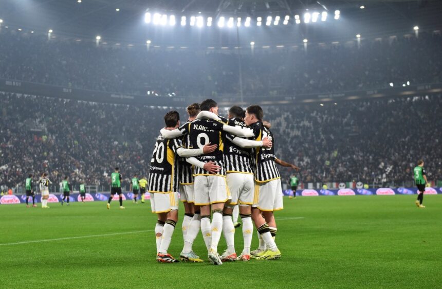 Dusan Vlahovic Sumbang 2 Gol, Juventus Menang Telak 3-0 atas Sassuolo