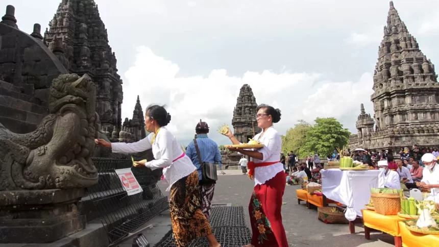 Kementerian Agama Salurkan Bantuan Keagamaan Umat Hindu Sebesar Rp13,2 Miliar