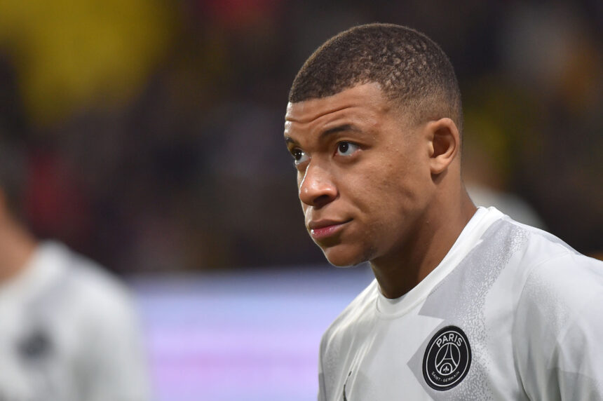 Kylian Mbappe Masih Meragukan Masa Depannya bersama PSG