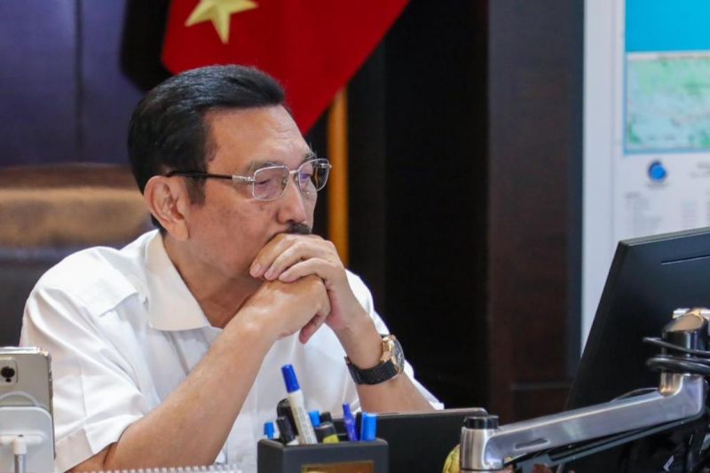 Luhut Membantah Dominasi Pekerja Asing dalam Proyek Hilirisasi Pertambangan