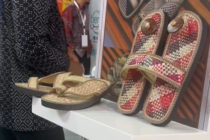 Menparekraf Memperkenalkan Produk Kreatif Lokal dalam Pameran Haji di Arab Saudi