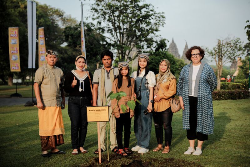 TWC Mengajak Wisatawan untuk Menanam Pohon, Memperkuat Nilai Pariwisata Berkelanjutan