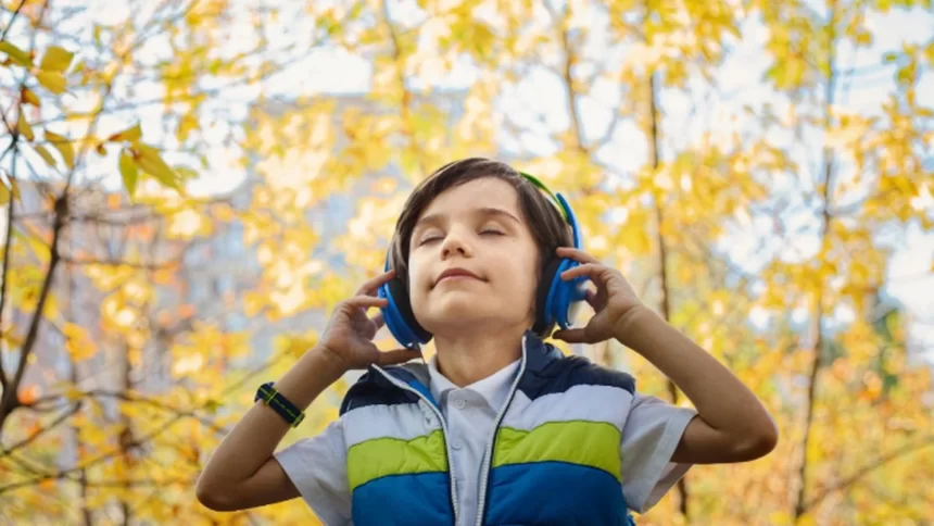 Dampak Kesehatan Anak Setelah Menggunakan 'Headphone'