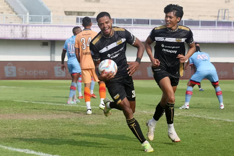 Dewa United vs RANS Nusantara : Skor 5-0, Musibah Terjadi di Manahan