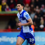Elkan Baggott Starter, Bristol Rovers Kehilangan 0-2 di Kandang