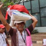 Membantu Lapisan Rentan dengan Bantuan Pangan