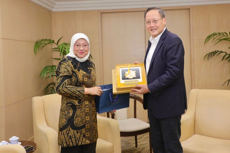 Menaker Menginginkan Peluang Kerja Berlanjut bagi PMI Perawat di Singapura