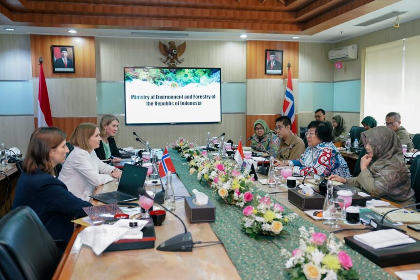 Menteri LHK Indonesia Memperlihatkan Kinerja Iklim dengan Dukungan Internasional