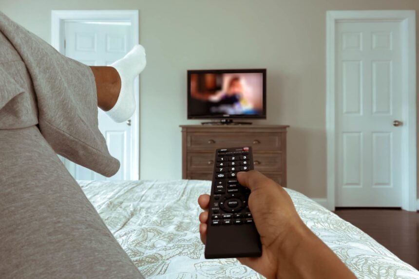 Panduan Bijak Penempatan TV di Kamar Tidur