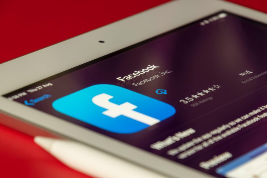 Panduan Menjual Barang di Facebook Marketplace, Akses Melalui Web dan Aplikasi