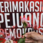 Pemerintah Memberikan Santunan kepada 44 Petugas Ad-Hoc Pemilu yang Meninggal dan Sakit