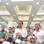 Presiden Jokowi Meminta Wartawan Bertanya Mengenai Oposisi kepada PDI Perjuangan