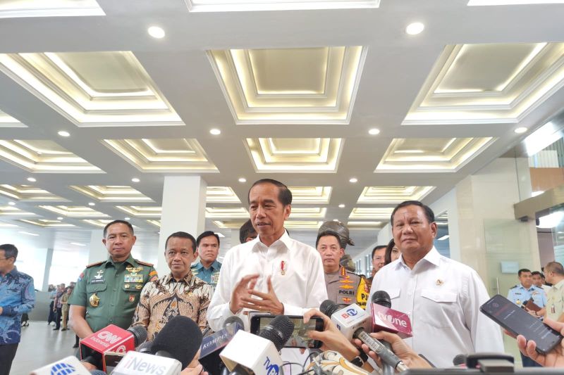Presiden Jokowi Meminta Wartawan Bertanya Mengenai Oposisi kepada PDI Perjuangan
