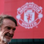 Sir Jim Ratcliffe Resmi Memperoleh 25% Saham Manchester United