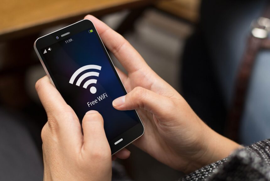 Hindari Penggunaan WiFi Publik untuk Pemilik m-Banking, Pakar Mengungkap Risiko