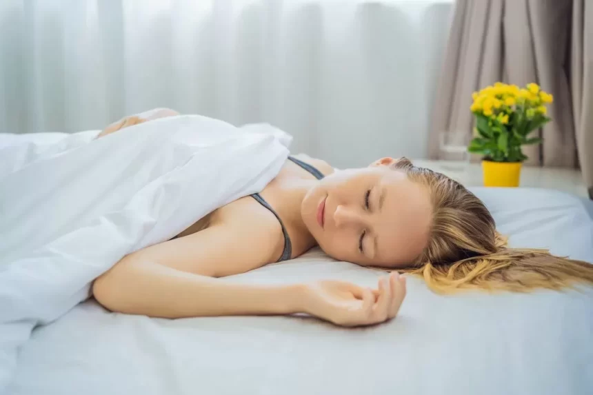 Inilah 5 Keuntungan Tidur Tanpa Bantal yang Perlu Anda Ketahui