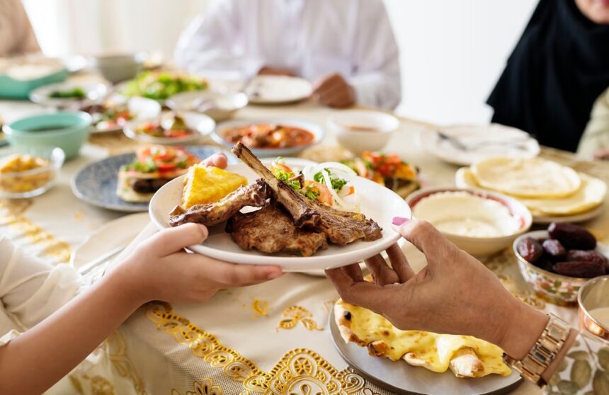 Jaga Nutrisi Anda! Rekomendasi Menu Sahur dan Buka Puasa Ramadhan dari Ahli