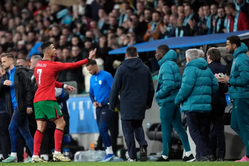 Ketika Ronaldo Kembali Melakukan 'Tantrum'