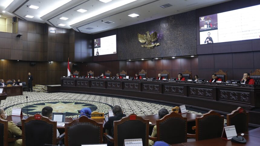 MK Menolak Gugatan terkait Pasal yang Mengatur Sanksi Pembekuan Partai Politik