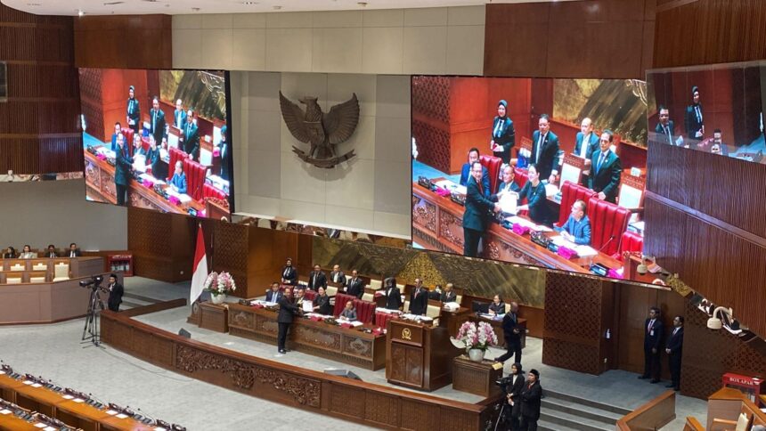 Paripurna DPR Menyetujui RUU Desa Menjadi Undang-Undang