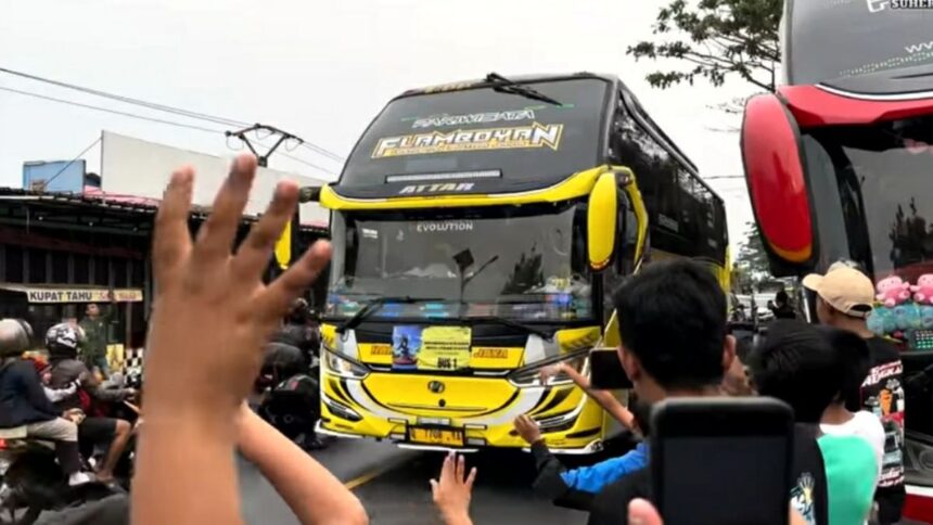 Penggunaan Klakson 'Telolet' pada Bus Berpotensi Membawa Bahaya