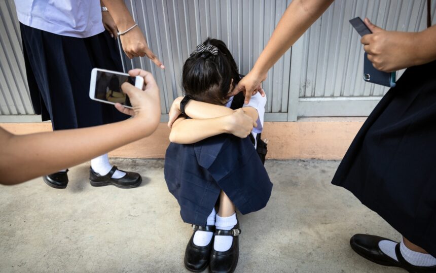 Sistem Interlock sebagai Solusi Perundungan di Lingkungan Sekolah