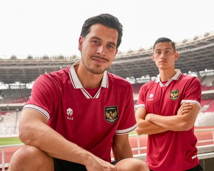 Thom Haye dan Ragnar Oratmangoen Sah Menjadi Warga Negara Indonesia