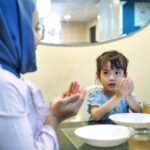 Tips dari Psikolog untuk Melatih Anak dalam Berpuasa