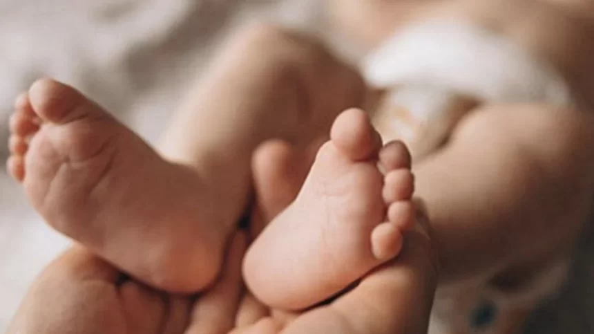 Tragis! Bayi Meninggal Setelah Ditinggal Ibunya Liburan Selama 10 Hari