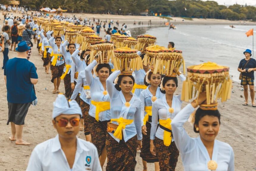 Upacara Melasti di Parangtritis Meningkatkan Kunjungan Wisata selama Perayaan Nyepi