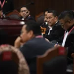 Hakim MK Menegur Hotman Paris karena Menyatakan Sirekap Tidak Perlu Dibahas